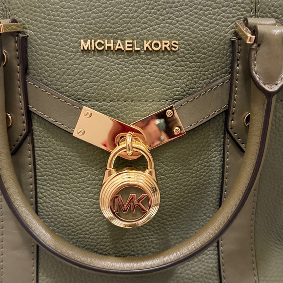 #201. Michael Kors Nouveau Hamilton - Picture 2 of 6